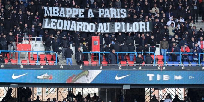 Die Fans von Paris Saint-Germain sind stinksauer. Paris Saint-Germain