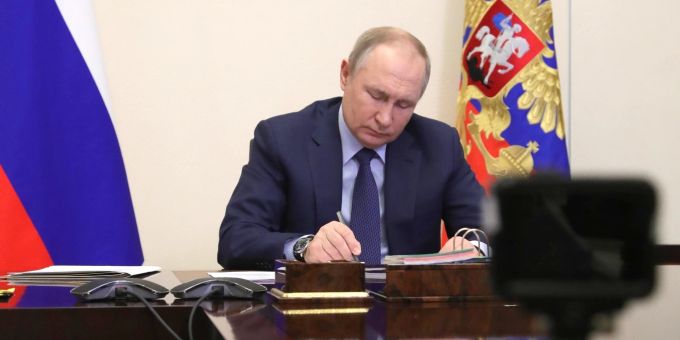 Russland-Präsident Wladimir Putin hat den Osten der Ukraine ins Visier genommen. Putin Ukraine Krieg