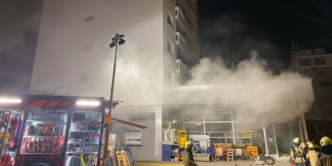 Oberwil BL - In Pizzeria bricht Brand aus