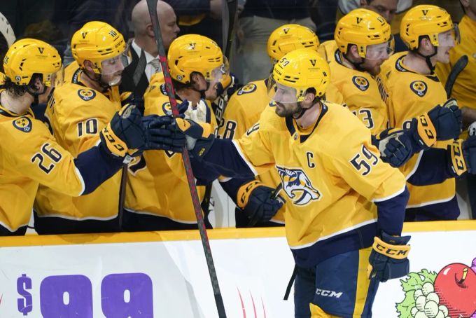 NHL: Roman Josi wurde gegen Pittsburgh zum Mann des Spiels gewählt. NHL