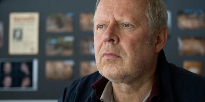 Ein aufgewühlter Kommissar Borowski (Axel Milberg) muss einen alten Fall neu aufrollen. Ein aufgewühlter Kommissar Borowski (Axel Milberg) muss einen alten Fall neu aufrollen.