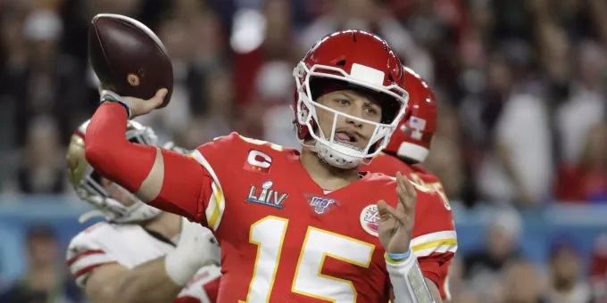 Nfl Patrick Mahomes Kauft Sich Bei Mlb Team Ein