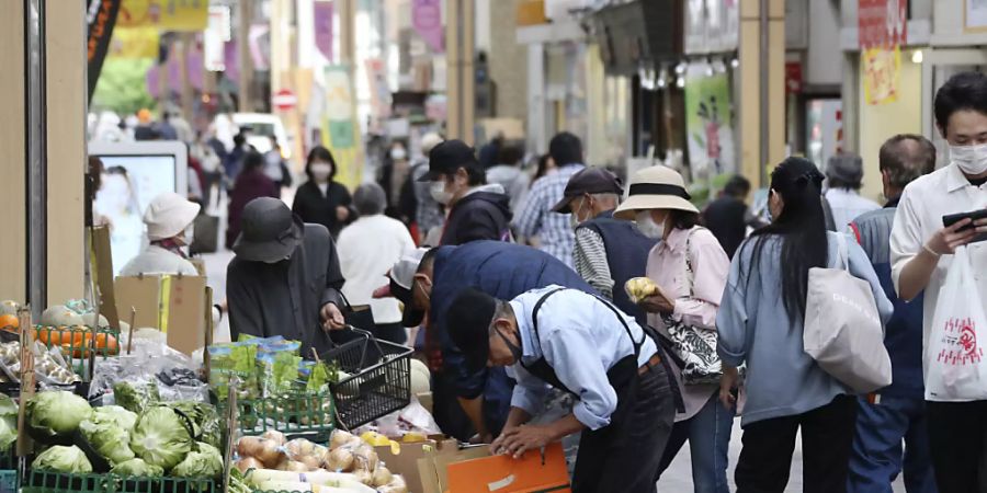 Wegen der Coronavirus-Massnahmen haben die sonst so schlanken Japaner etwas an Körpergewicht zugelegt. (Symbolbild)