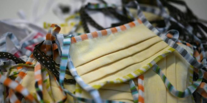 Selbstgenähte Masken Selbstgenähte Masken