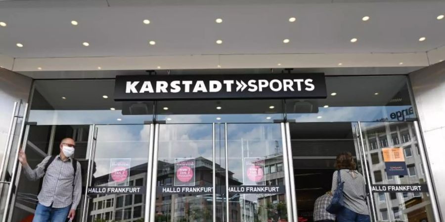 Eine Filiale von Karstadt Sports an der Frankfurter Hauptwache. Foto: Arne Dedert/dpa