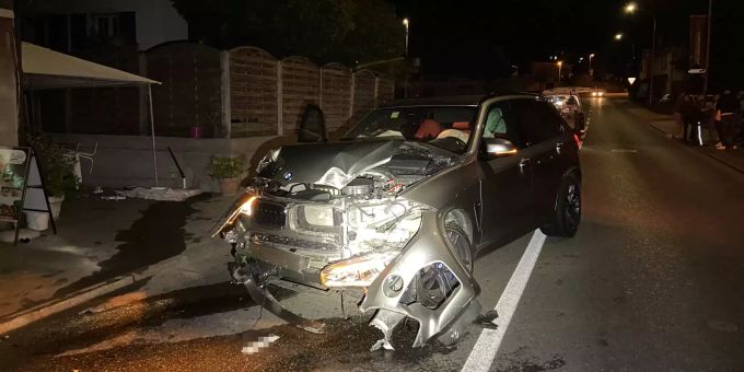 Am BMW entstand Totalschaden. Selbstunfall