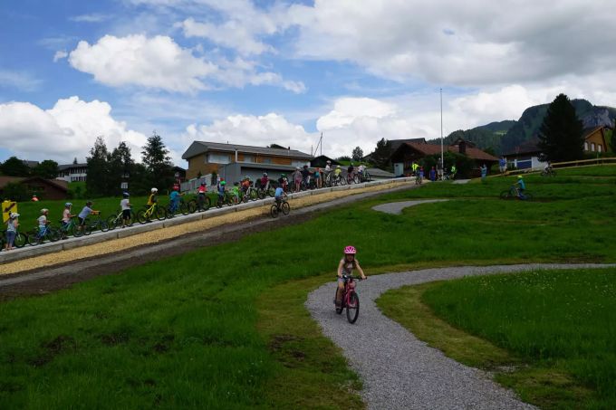 Erste Fahrversuche auf dem neuen KABI-Bikepark. Bikepark KABI