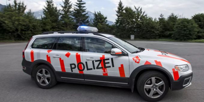 Obwalden OW - Schnellfahrer mit 144 km/h gemessen und festgenommen