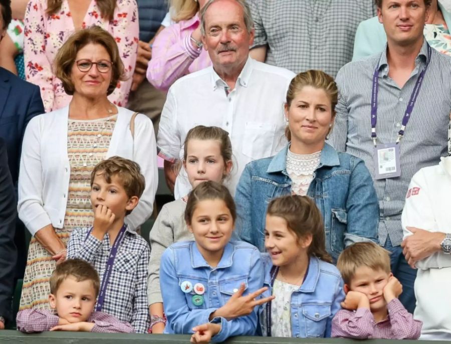 Hier scheinen sich die Zwillinge zu langweilen.