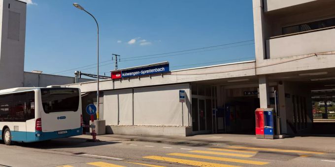 Der Bahnhof Killwangen-Spreitenbach. Der Bahnhof Killwangen-Spreitenbach.
