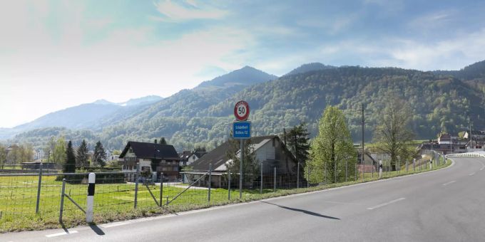 Schübelbach Einfahrt vom Tuggen - Schübelbach Schübelbach Einfahrt vom Tuggen - Schübelbach