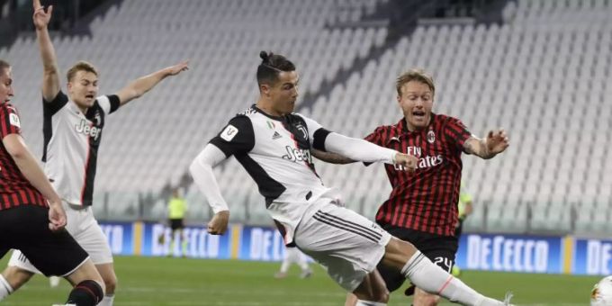 Cristiano Ronaldo (2.v.r) erreichte mit Juventus Turin das Pokalfinale in Italien. juventus turin final