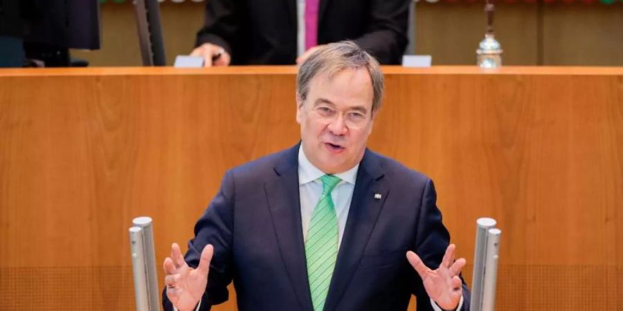 «Es wird derzeit sehr genau geprüft, ob und gegen welche Regeln das Unternehmen verstossen hat und wo es in Haftung genommen werden kann», sagt Armin Laschet. Foto: Rolf Vennenbernd/dpa