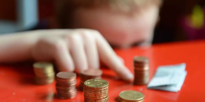 Mehr als jeder fünfte Heranwachsende ist in Deutschland von Armut betroffen. Kinder Armut