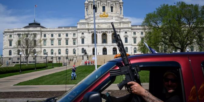 Coronavirus Waffen Proteste USA