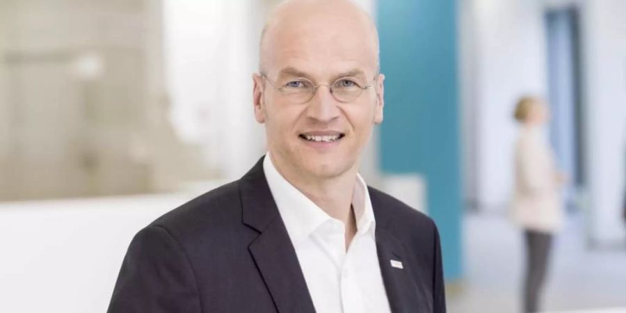 Harald Kröger, Bosch-Geschäftsführer, ist verantwortlich für den neuen Geschäftsbereich «Cross-Domain Computing Solutions». Der weltgrösste Zulieferer Bosch führt sämtliche Bereiche, die mit Fahrzeugelektronik und -software zu tun haben, unter einem Dach zusammen. Foto: -/Bosch/dpa