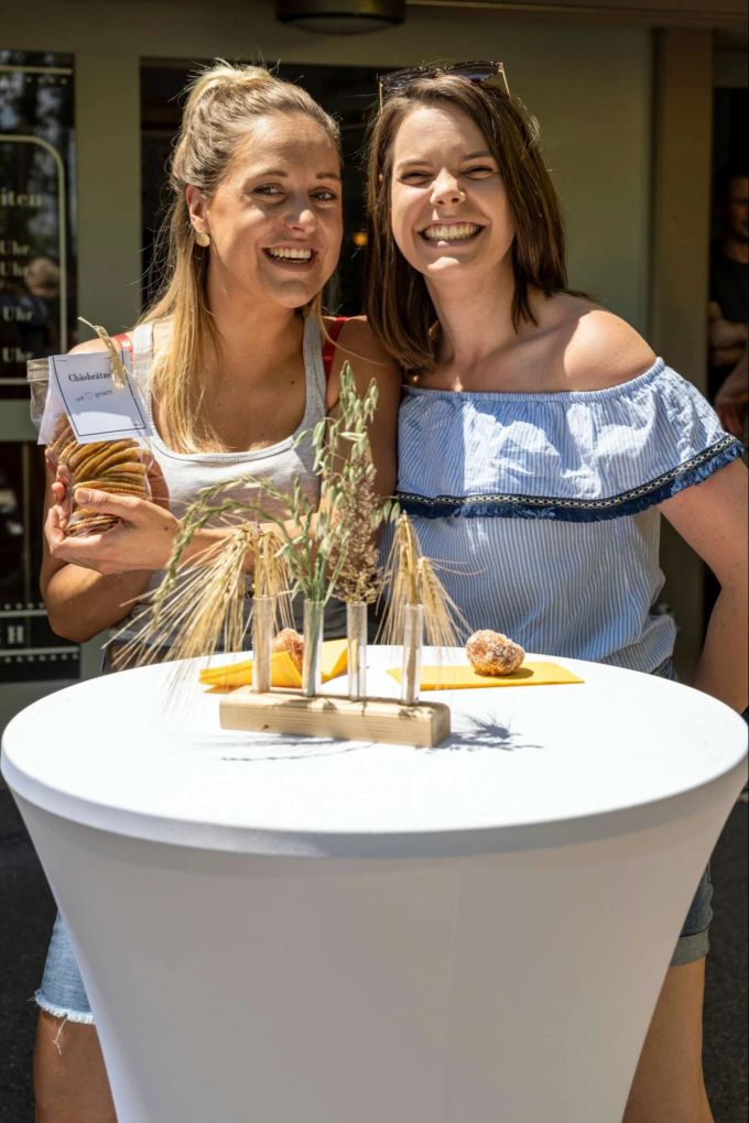 Diana (l) und Nathalie (r) sind sozusagen mit dem Jägerbeck «gross geworden»