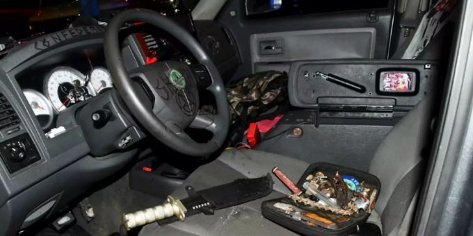 Der Innenraum des Autos des Verdächtigen Der Innenraum des Autos des Verdächtigen