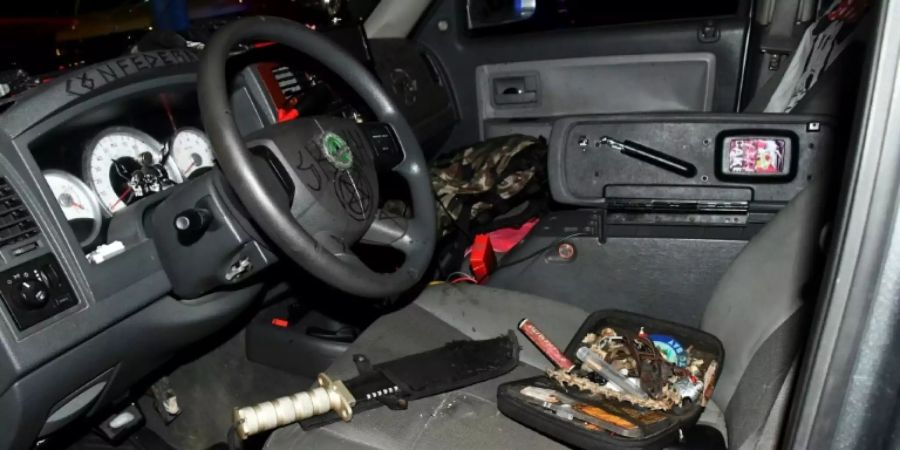 Der Innenraum des Autos des Verdächtigen
