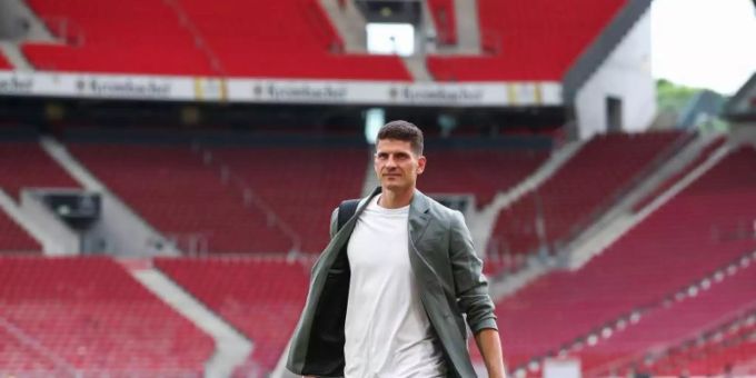 Mario Gomez sieht beim DFB ein Mittelstürmer-Problem. Foto: Tom Weller/dpa Mario Gomez sieht beim DFB ein Mittelstürmer-Problem. Foto: Tom Weller/dpa