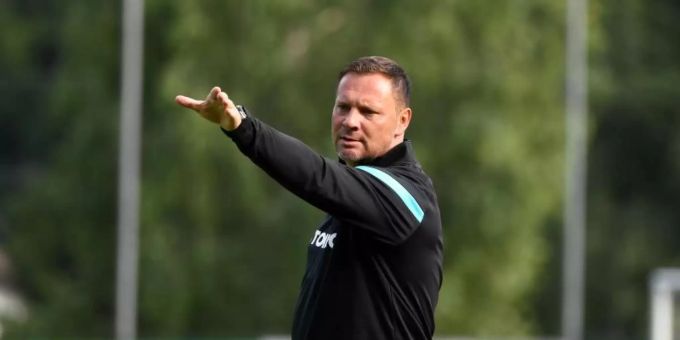 Will seinen Kader optimal vorbereiten und auf hektische Neueinkäufe bei Hertha BSC verzichten: Trainer Pal Dardai. Foto: Matthias Koch/dpa Will seinen Kader optimal vorbereiten und auf hektische Neueinkäufe bei Hertha BSC verzichten: Trainer Pal Dardai. Foto: Matthias Koch/dpa