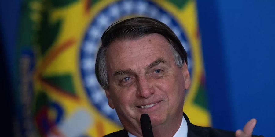 Die Zustimmungswerte für den brasilianischen Präsidenten Jair Bolsonaro sind laut einer Umfrage im Sinkflug. (Archivbild)