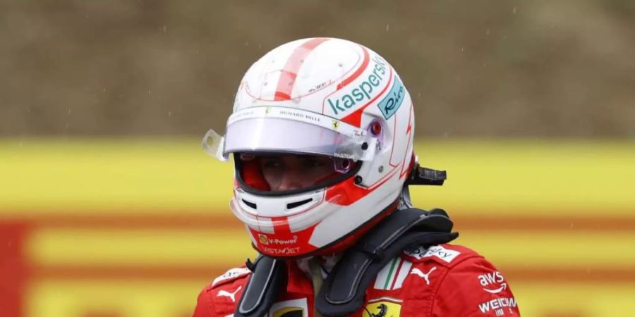 Muss vom Ende des Feldes in das Formel-1-Rennen in Sotschi starten: Ferrari-Pilot Charles Leclerc. Foto: Florion Goga/Pool Reuters/dpa