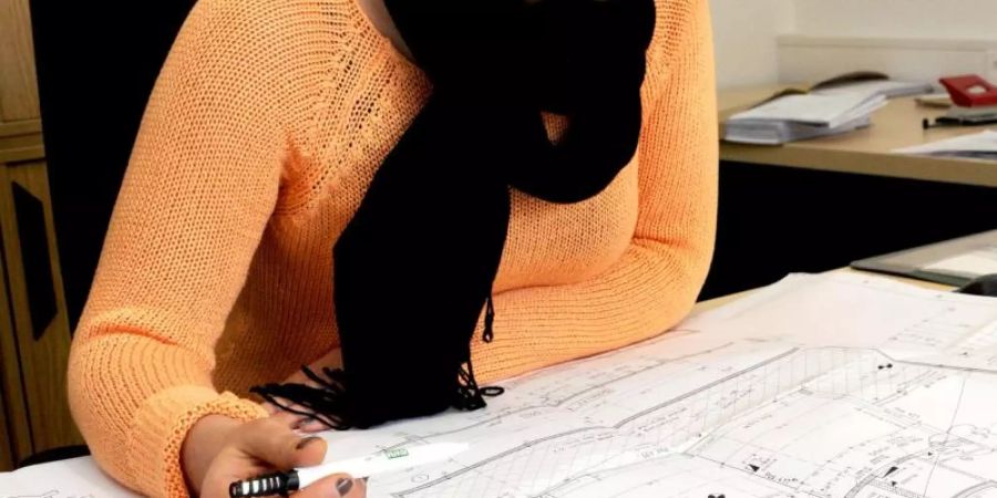 Mehr als ein Drittel der Solo-Selbstständigen haben durch die wirtschaftliche Krise aufgrund der Corona-Pandemie an Einkommen eingebüsst, so eine neue Studie. Foto: Carsten Rehder/dpa