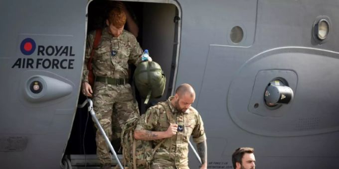 Zurückkehrende britische Soldaten Zurückkehrende britische Soldaten