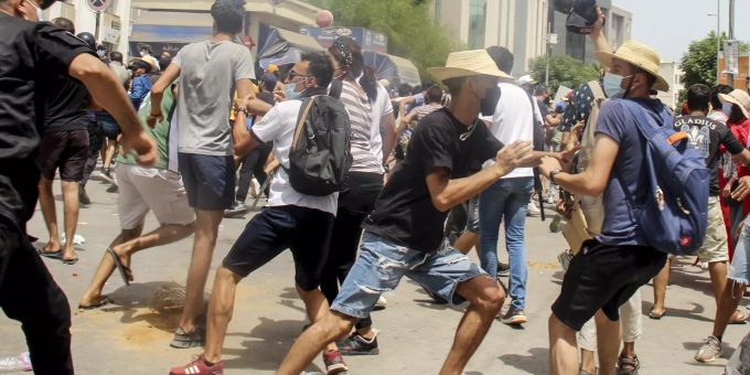 Proteste in Tunis. Tunisa Protests