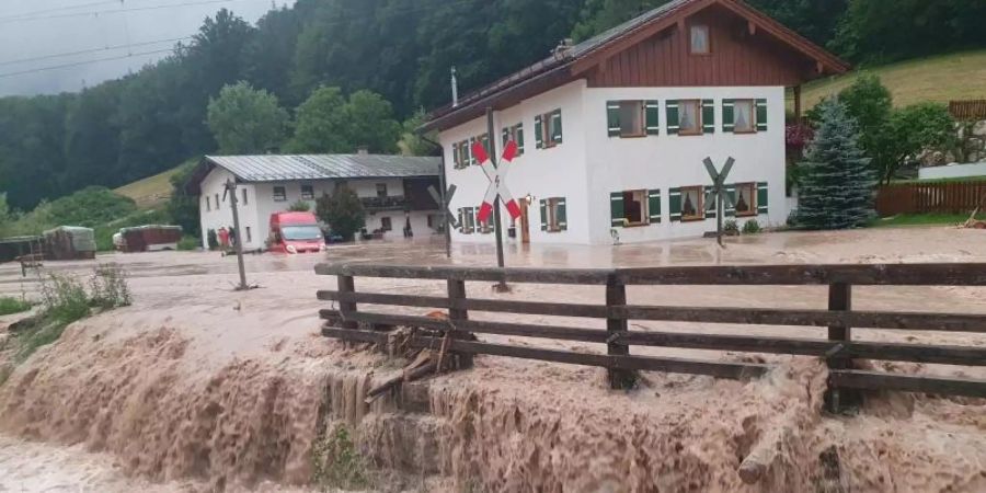 Der Landkreis Berchtesgadener Land hat nach starkem Regen den Katastrophenfall ausgerufen. Foto: Kilian Pfeiffer/dpa