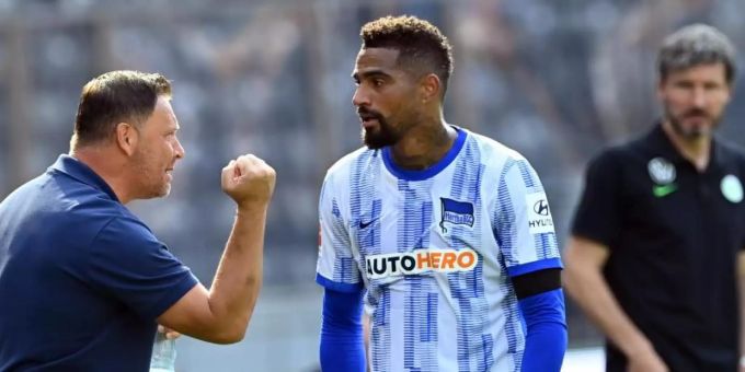 Pal Dardai sprach auch über die wichtige Rolle des Mittelfeldspielers Kevin-Prince Boateng für Hertha BSC. Foto: Soeren Stache/dpa-Zentralbild/dpa hertha bsc