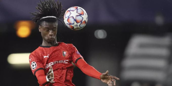 Eduardo Camavinga spielt für Stade Rennes in der Ligue 1. Paris Saint-Germain