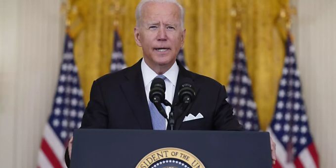 Joe Biden, Präsident der USA, spricht im Ostzimmer des Weissen Hauses über die Situation Afghanistan. Foto: Evan Vucci/AP/dpa Biden