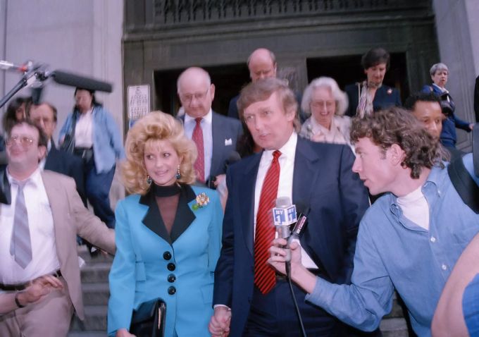 Donald Trump mit seiner Frau Ivana 1993. Donald Trump Ivana Trump