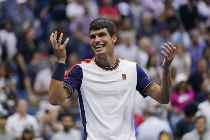 Carlos Alcaraz steht an den US Open im Achtelfina. US Open
