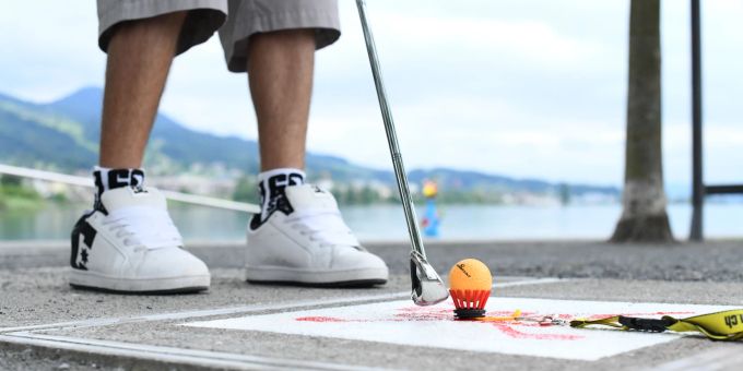 Urban Golf kann auch ohne Golferfahrung im Dorf Lachen gespielt werden. Urban Golf in Lachen