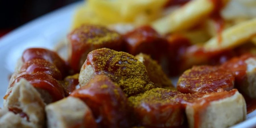 Typische deutsche Currywurst