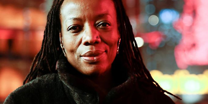 ARCHIV - Friedenspreisträgerin des Deutschen Buchhandels, simbabwische Autorin und Filmemacherin Tsitsi Dangarembga ist verurteilt worden - das Strafmass ist allerdings noch ungewiss. Foto: Hannibal Hanschke/Pool AP/AP ARCHIV - Friedenspreisträgerin des Deutschen Buchhandels, simbabwische Autorin und Filmemacherin Tsitsi Dangarembga ist verurteilt worden - das Strafmass ist allerdings noch ungewiss. Foto: Hannibal Hanschke/Pool AP/AP
