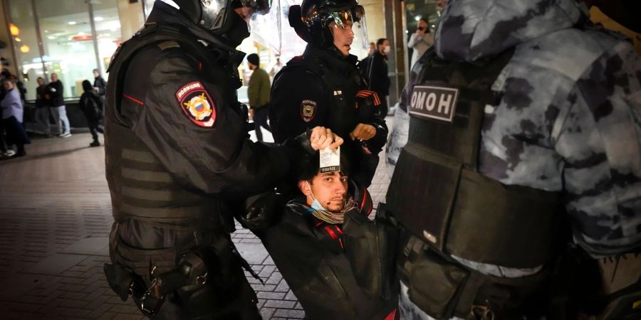 Menschen gingen in Moskau gegen die angekündigte Teilmobilisierung auf die Strassen.