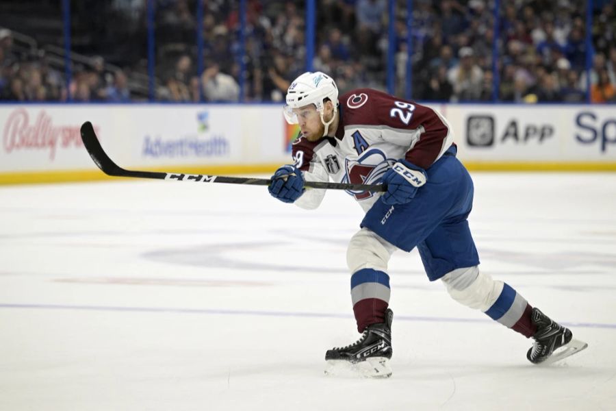 Colorado Avalanche MacKinnon