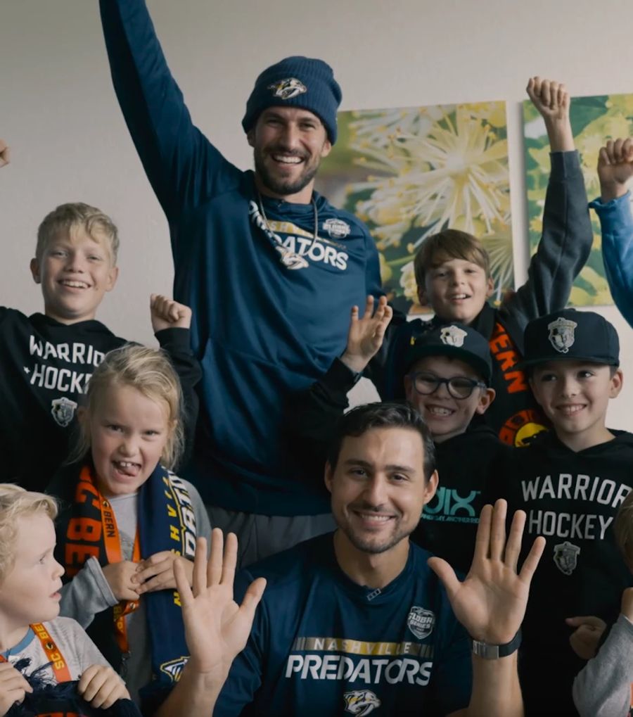 Die Kinder hatten Freude mit den beiden NHL-Stars.