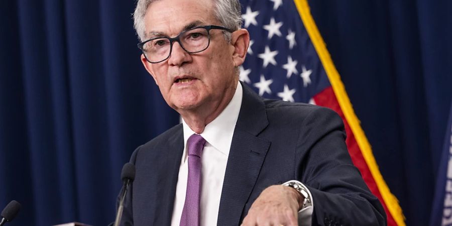 Die Wirtschaft blickt heute Mittwoch mit Spannung auf den Zinsentscheid der US-Notenbank und deren Präsident Jerome Powell. (Archivbild)