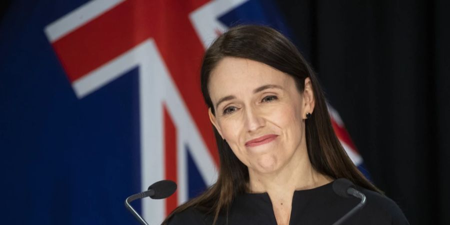 Neuseelands Premierministerin Jacinda Ardern während der Pressekonferenz nach der Kabinettssitzung im Parlament in Wellington, Neuseeland, Montag, 12. September 2022.