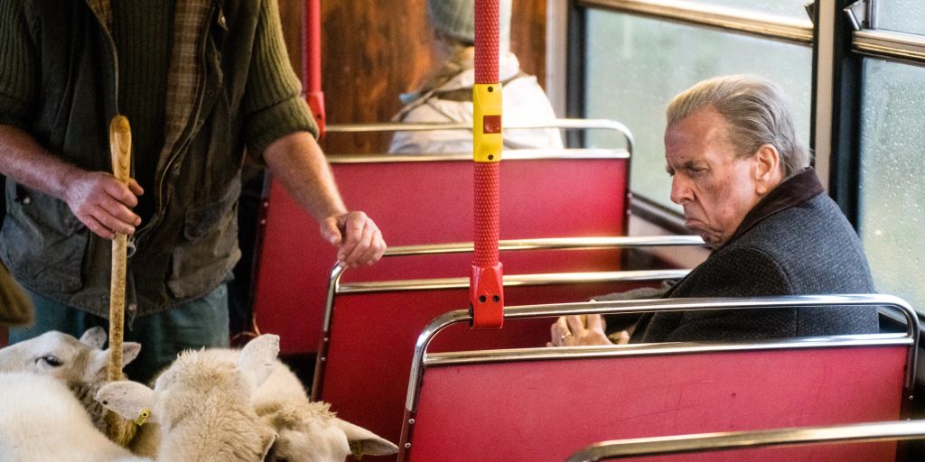 The Last Bus Ist Eine Ber hrende Reise Ans Ende Der Welt the-last-bus-ist-eine-ber-hrende-reise-ans-ende-der-welt