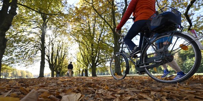 Das Wetter zeigt sich aktuell sommerlich warm. Herbst Wetter