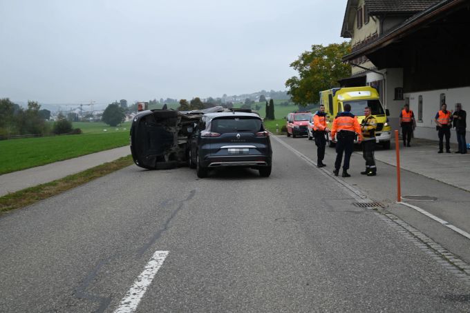 An den Autos entstand ein Sachschaden An den Autos entstand Sachschaden