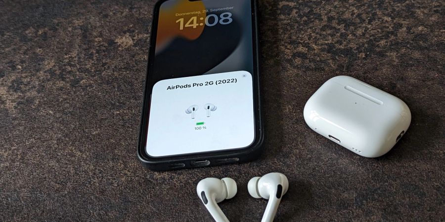 Die Airpods Pro 2 arbeiten perfekt mit Apple-Geräten wie dem iPhone zusammen.