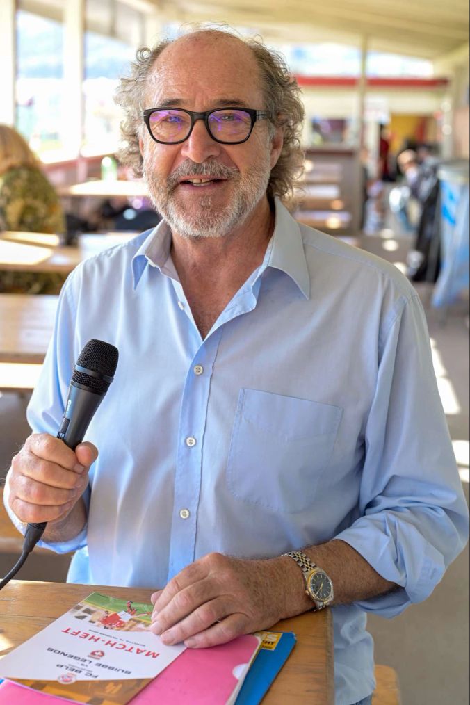 Die Berner Sportmedienlegende Albi Saner amtete als Stadionspeacker.