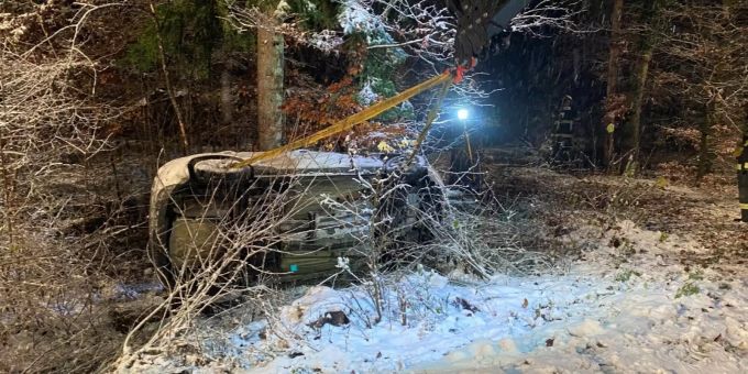 Alleinunfall im Schneegestöber.